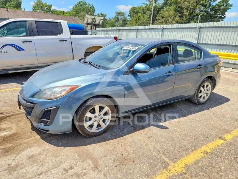 2011 Mazda 3 photo