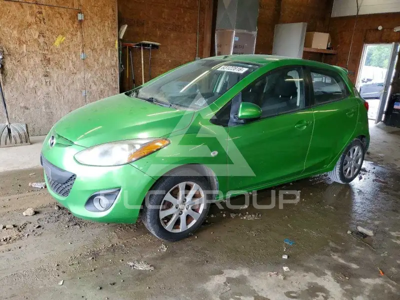 2011 Mazda 2 photo