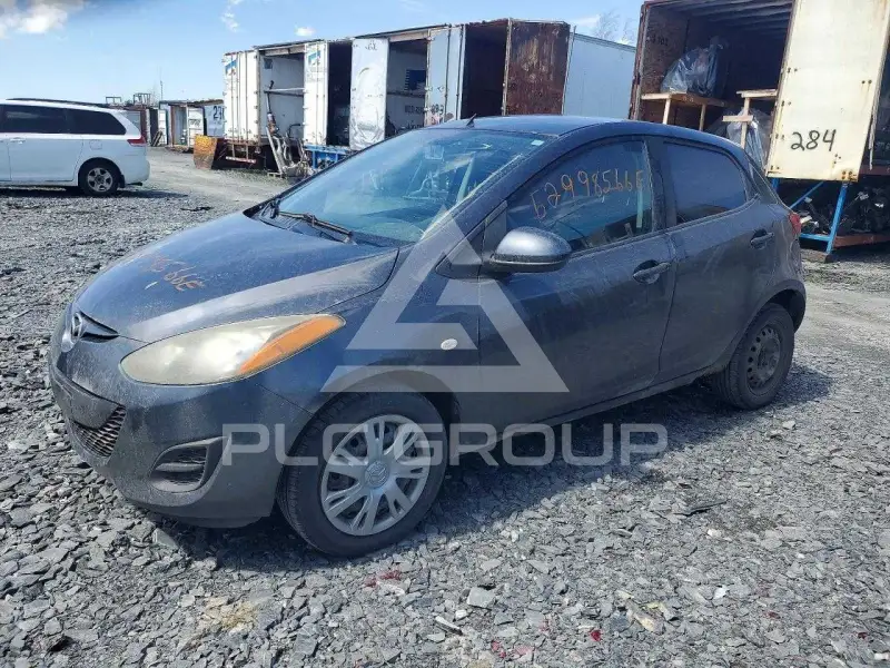 2011 Mazda 2 photo