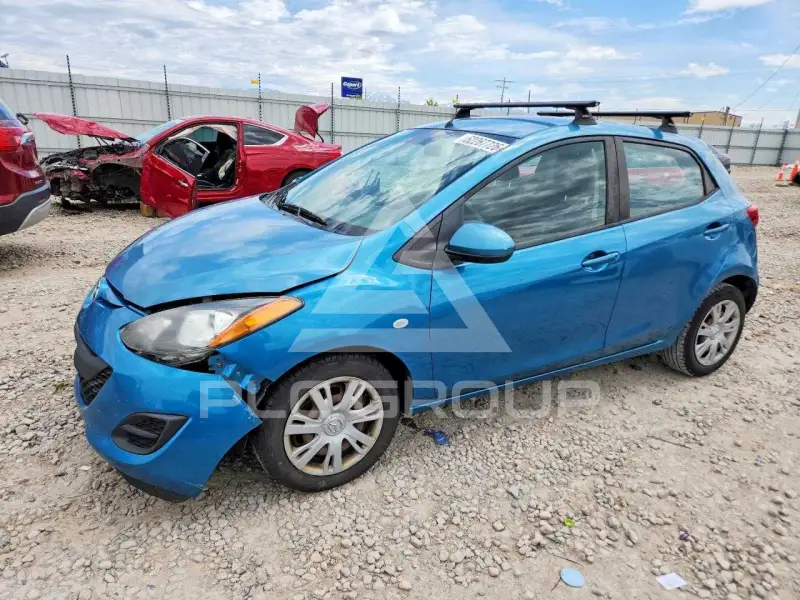 2011 Mazda 2 photo