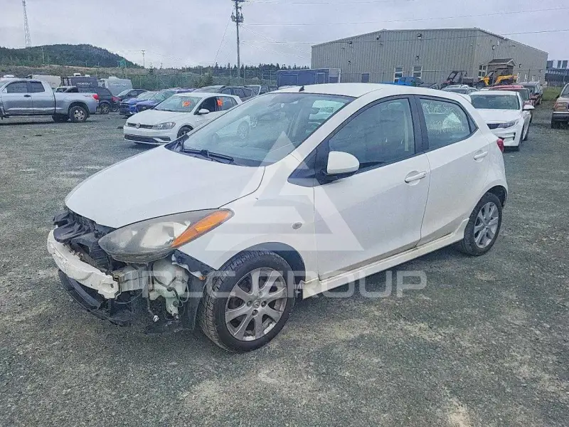 2011 Mazda 2 фото