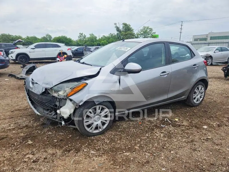 2011 Mazda 2 фото
