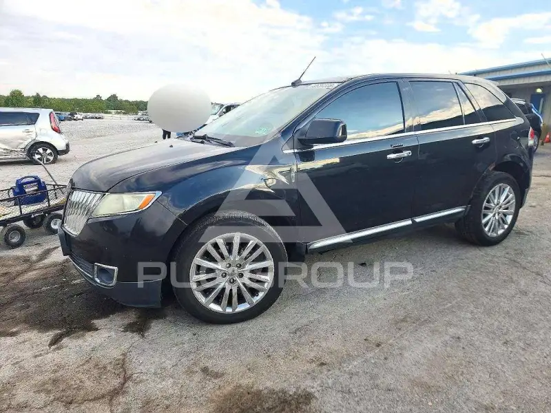 2011 Lincoln MKX photo