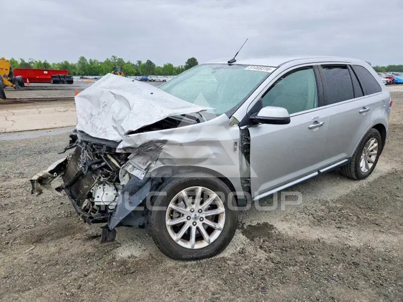 2011 Lincoln MKX photo