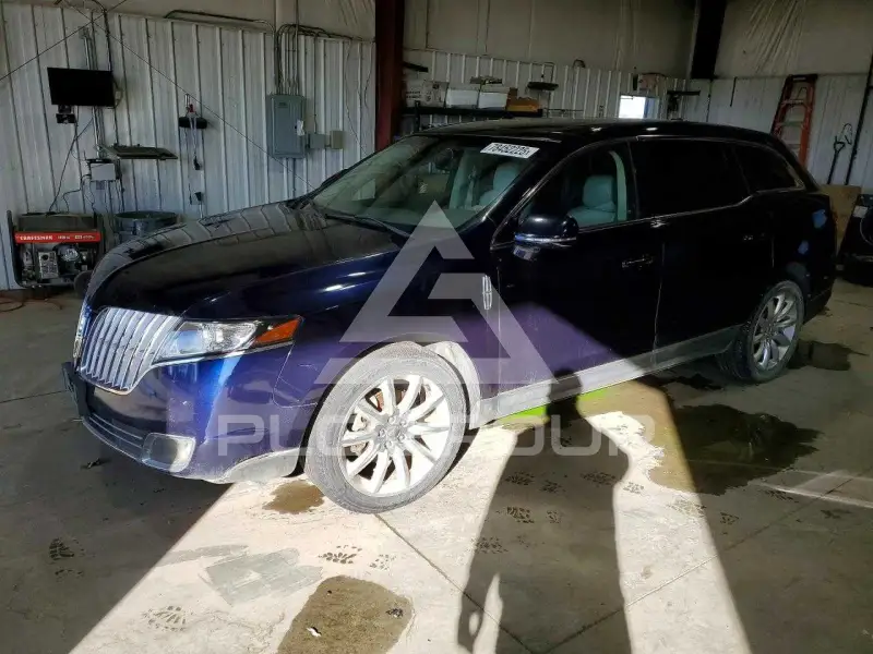 2011 Lincoln MKT фото