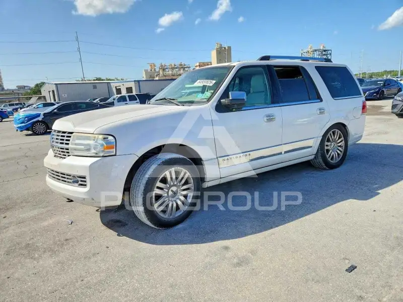 2011 Lincoln NAVIGATOR photo
