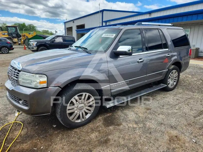 2011 Lincoln NAVIGATOR photo