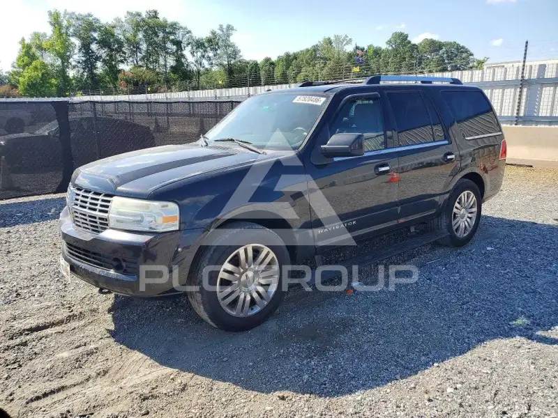 2011 Lincoln NAVIGATOR photo
