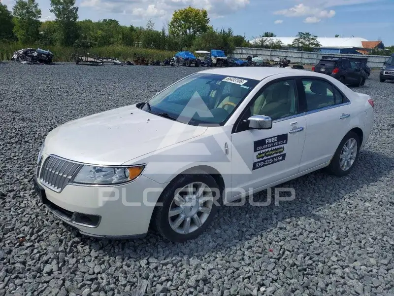 2011 Lincoln MKZ photo