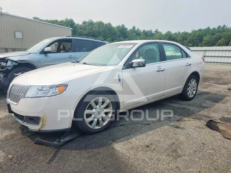 2011 Lincoln MKZ photo
