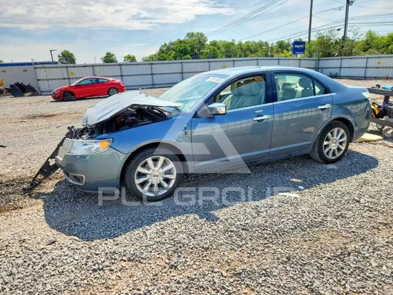 2011 Lincoln MKZ photo
