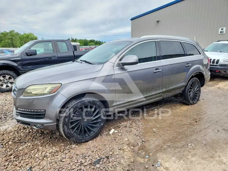 2011 Audi Q7 photo