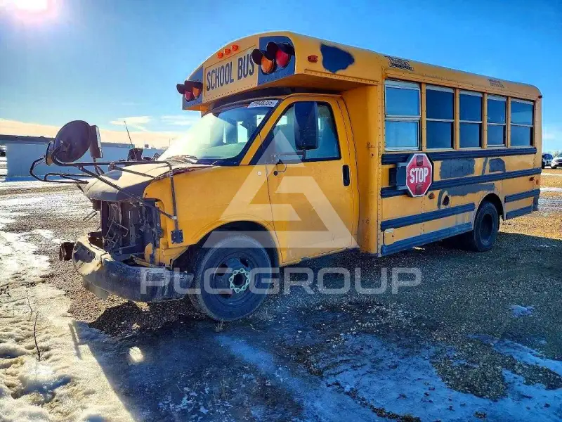 2011 Chevrolet Express photo