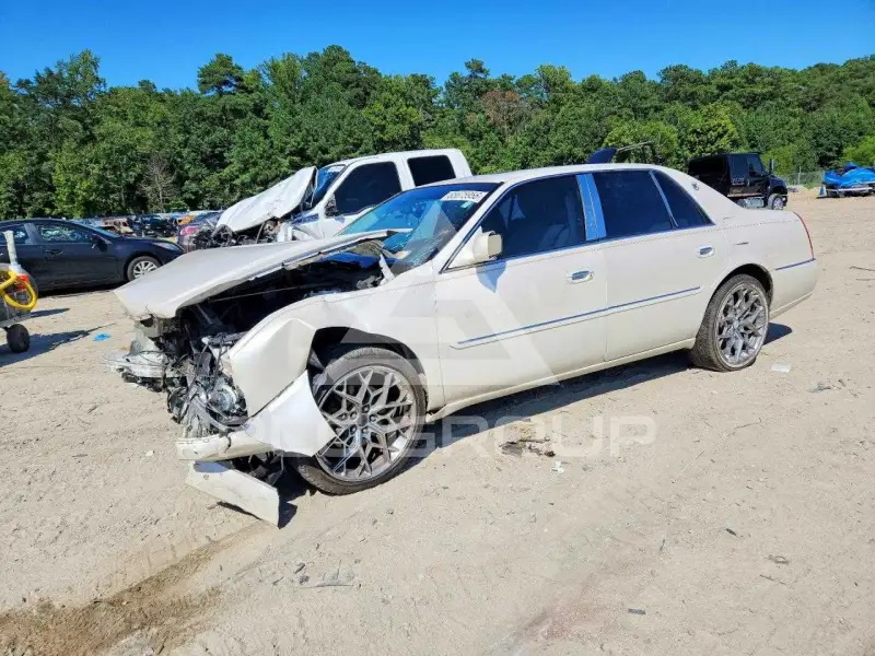 2011 Cadillac DTS фото