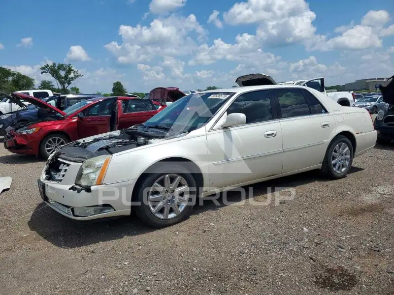 2011 Cadillac DTS photo