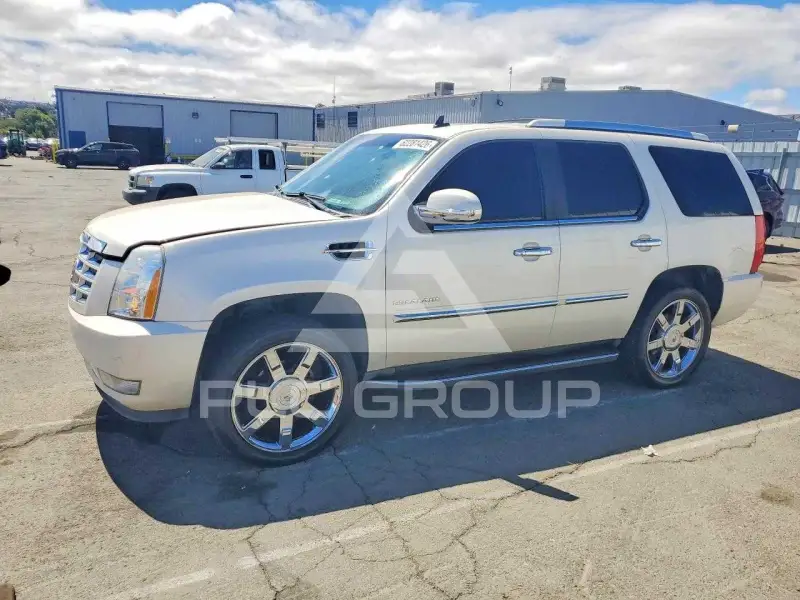 2011 Cadillac ESCALADE фото