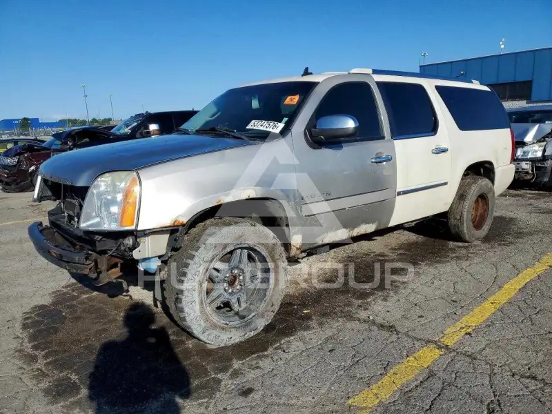 2011 Cadillac ESCALADE photo