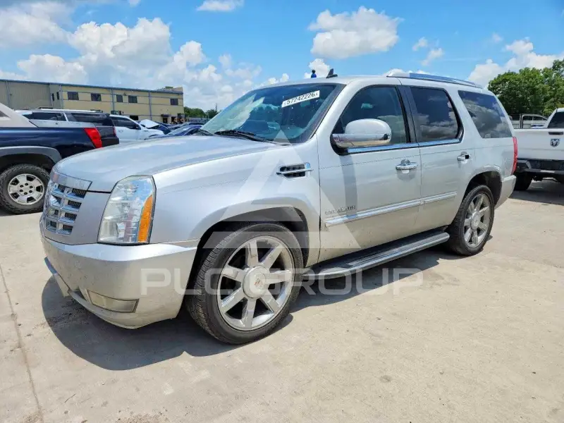 2011 Cadillac ESCALADE фото