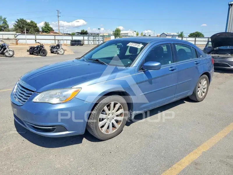 2011 Chrysler 200 photo