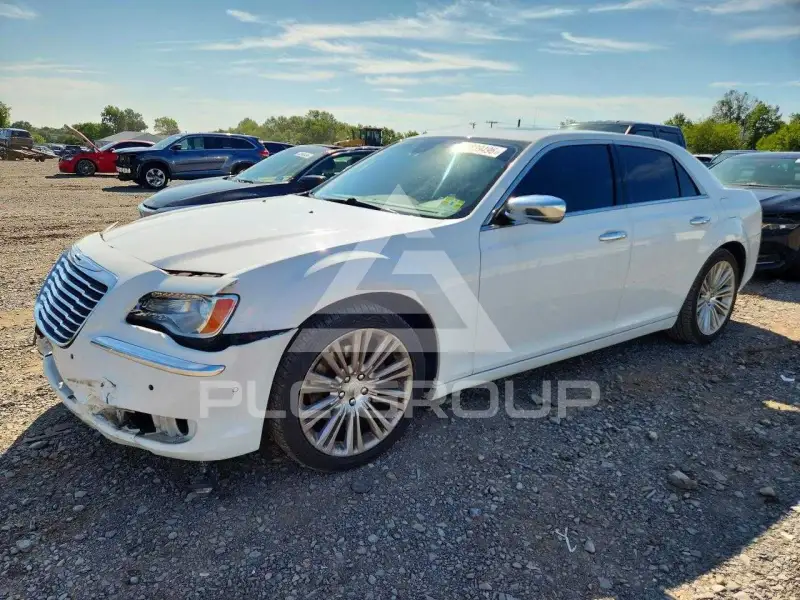 2011 Chrysler 300 фото