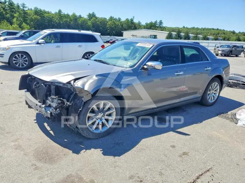 2011 Chrysler 300 фото