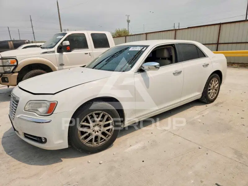 2011 Chrysler 300 photo