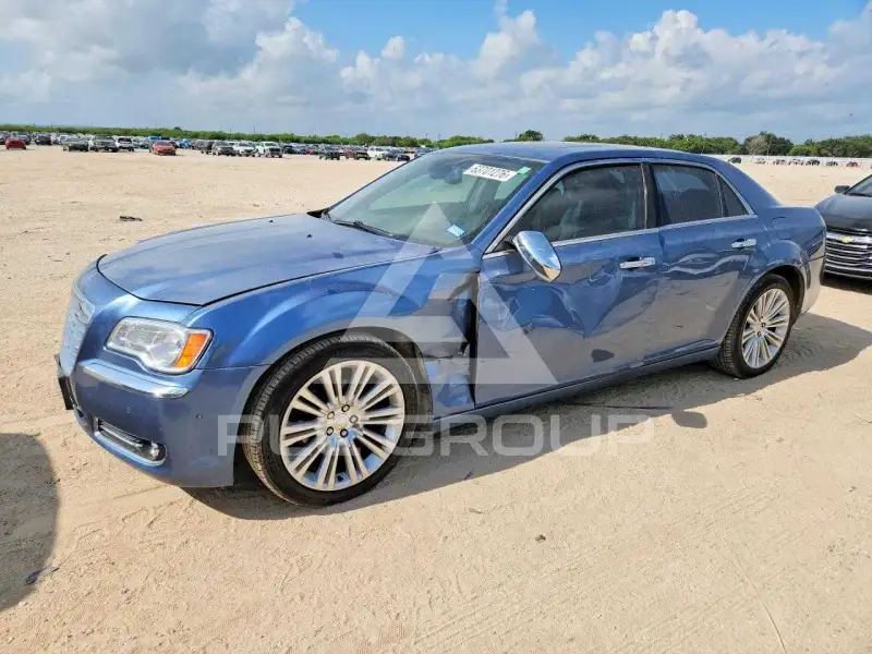 2011 Chrysler 300 фото