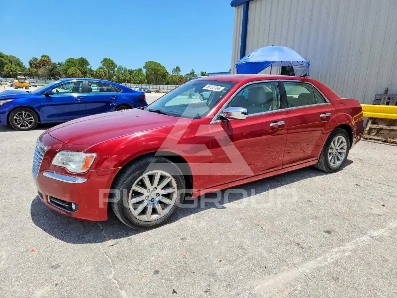 2011 Chrysler 300 photo