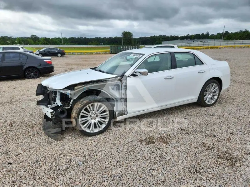 2011 Chrysler 300 фото