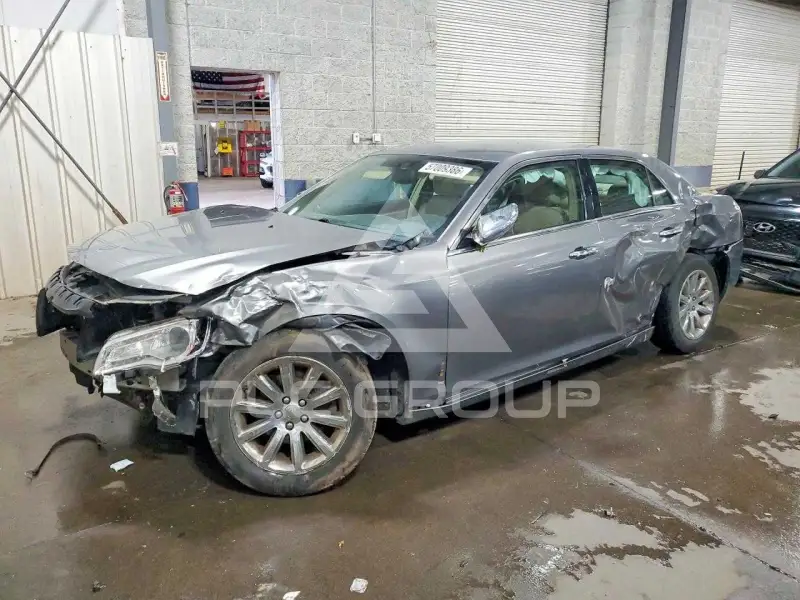2011 Chrysler 300 фото