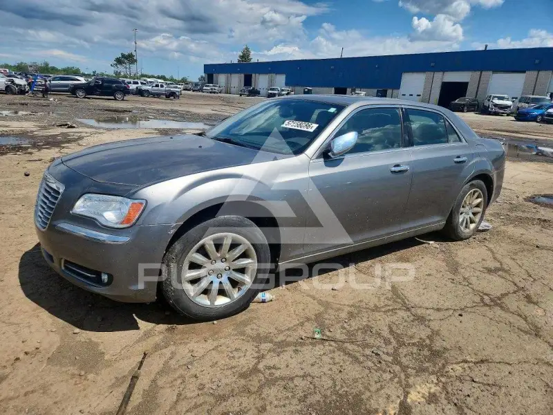 2011 Chrysler 300 photo