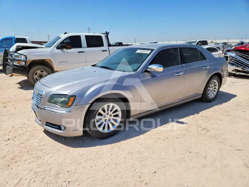 2011 Chrysler 300 фото