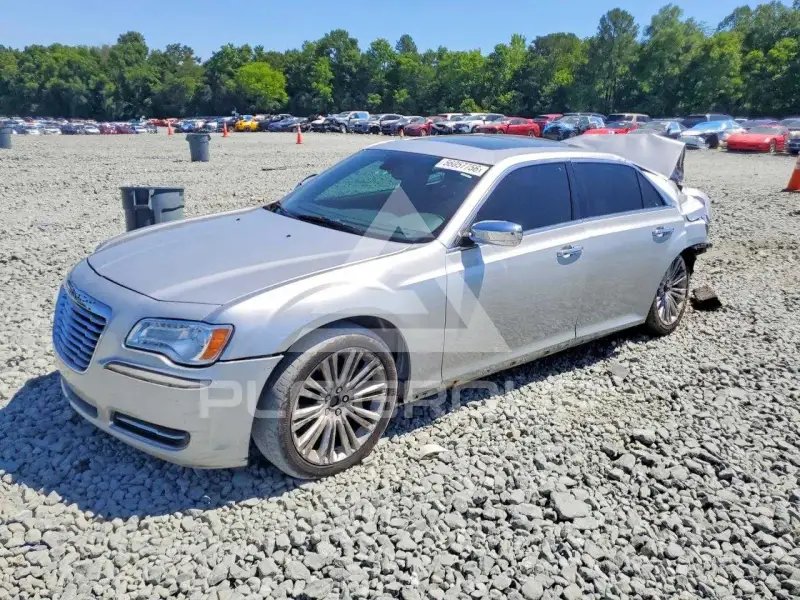 2011 Chrysler 300 фото