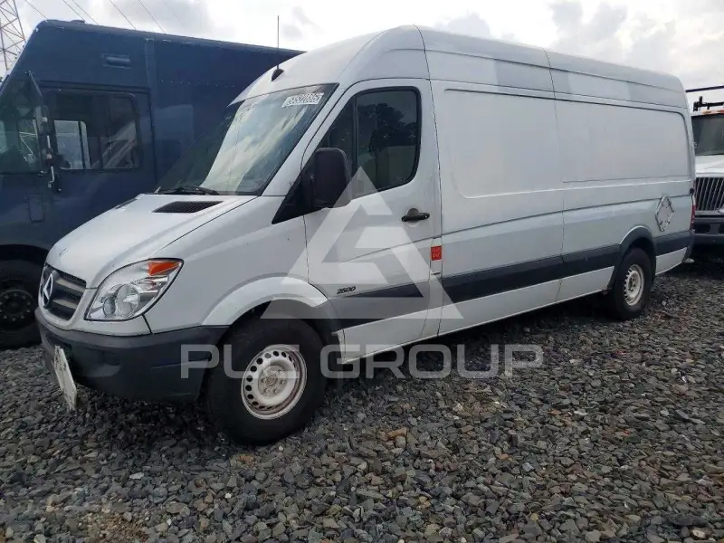 2011 Mercedes Benz Sprinter photo