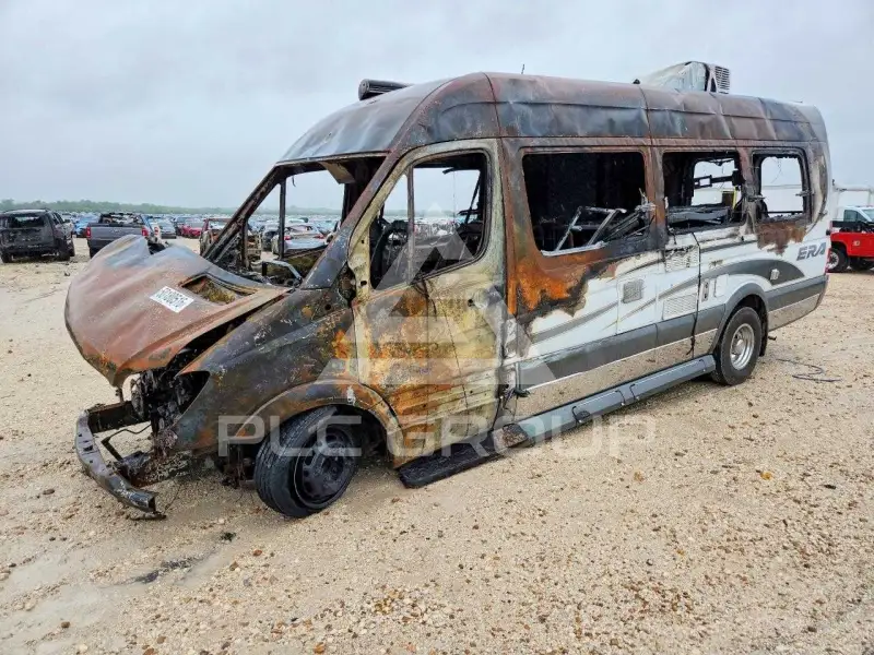 2011 Mercedes Benz Sprinter photo