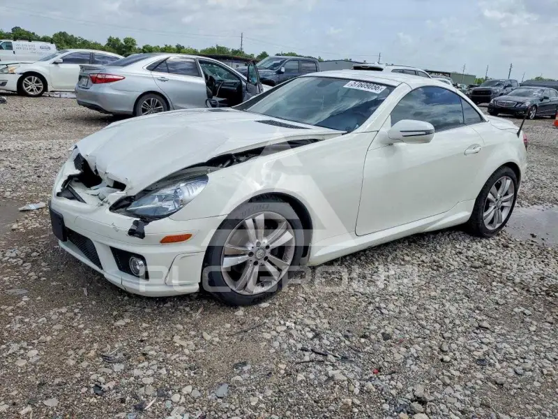 2011 Mercedes Benz SLK-Class photo