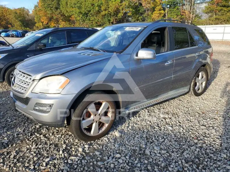 2011 Mercedes Benz ML-Class photo