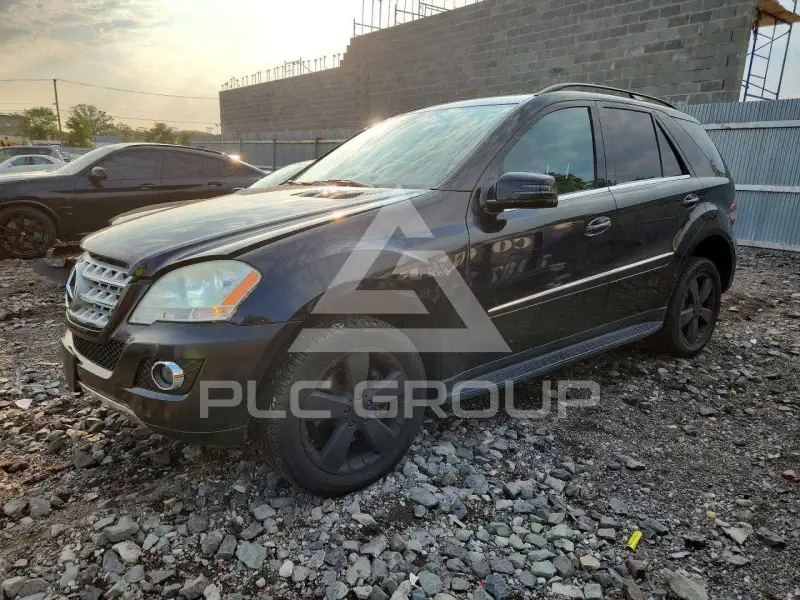 2011 Mercedes Benz ML-Class photo