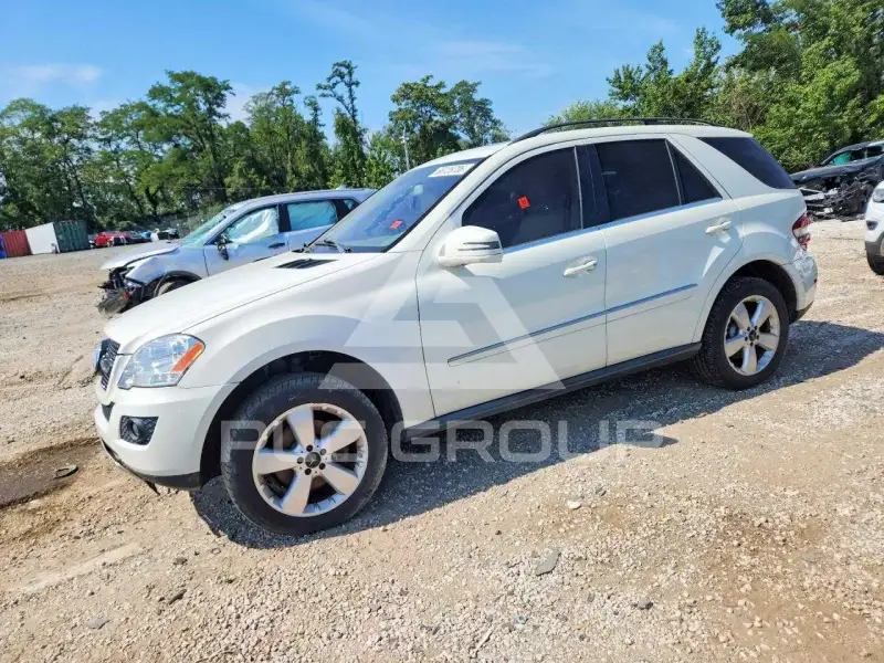 2011 Mercedes Benz ML-Class фото