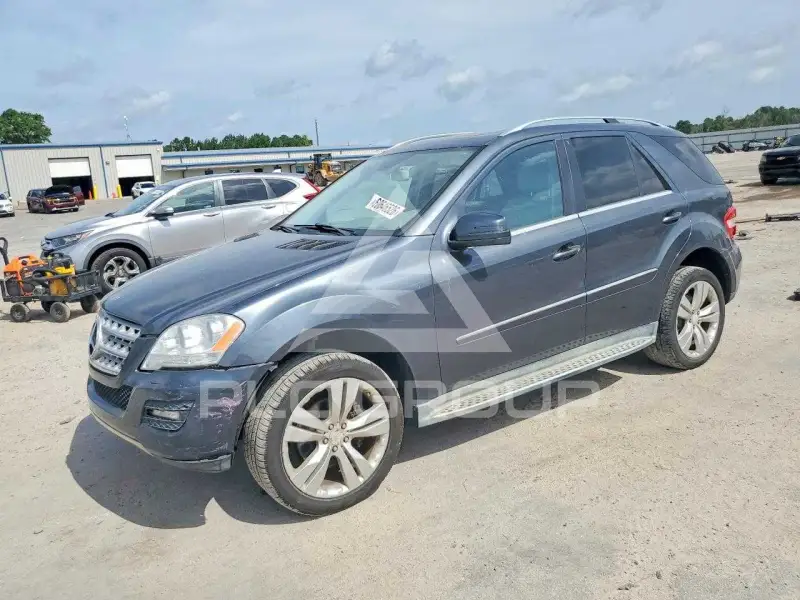 2011 Mercedes Benz ML-Class photo