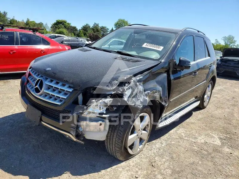 2011 Mercedes Benz ML-Class photo
