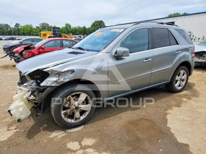 2011 Mercedes Benz ML-Class фото