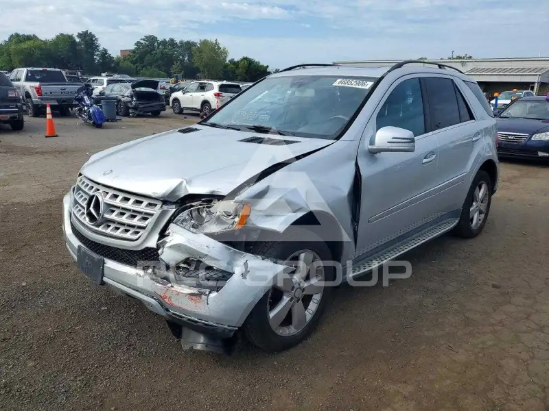 2011 Mercedes Benz ML-Class photo
