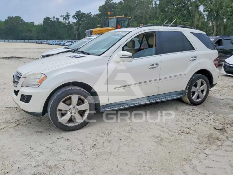 2011 Mercedes Benz ML-Class фото