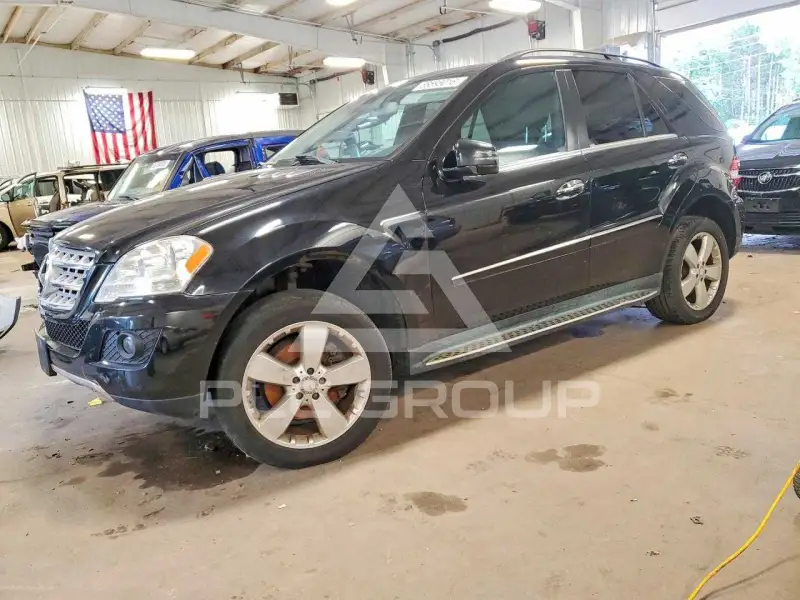 2011 Mercedes Benz ML-Class photo