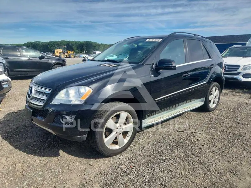 2011 Mercedes Benz ML-Class photo