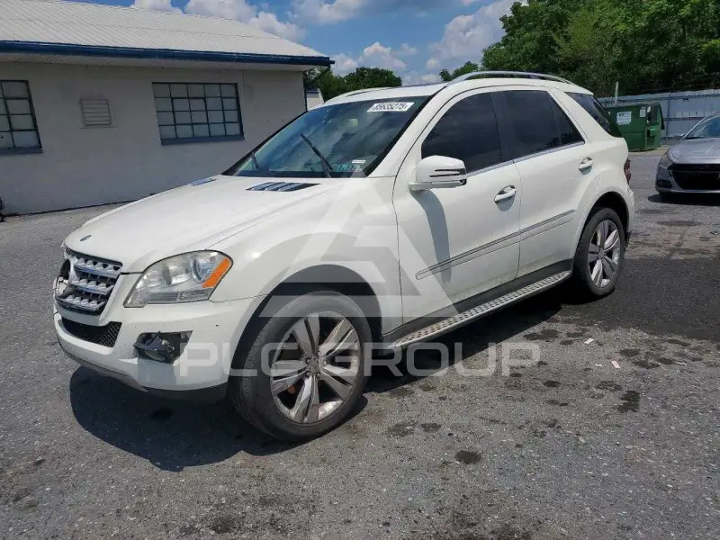 2011 Mercedes Benz ML-Class photo