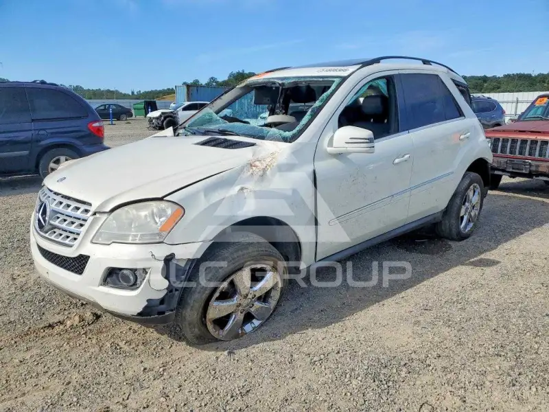 2011 Mercedes Benz ML-Class фото