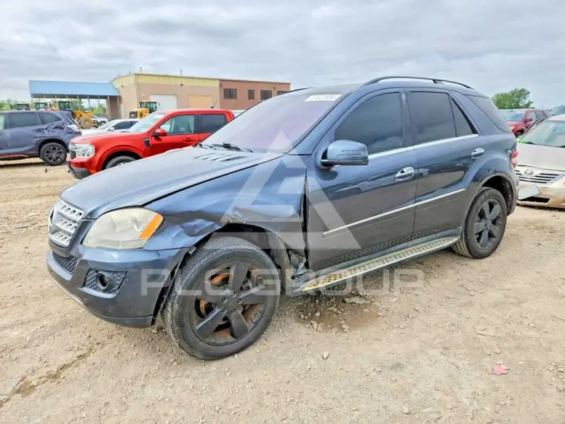 2011 Mercedes Benz ML-Class фото