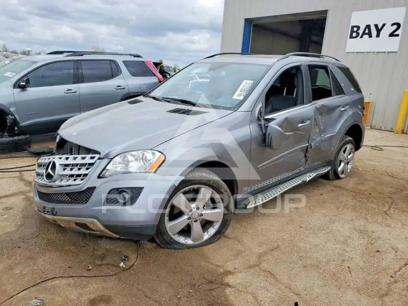 2011 Mercedes Benz ML-Class фото